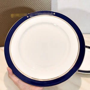 Assiette à steak en céramique haut de gamme de 10 pouces, bleue avec bordure dorée, pour la présentation durable des plats occidentaux dans les hôtels et restaurants - Product Image 4