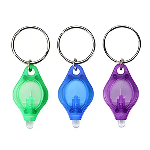 Fabricante de alta calidad Venta caliente Mini antorcha luz LED intermitente llavero Mini llavero de luz LED