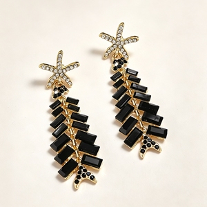 Boucles d'oreilles pendantes en forme d'arbre de Noël pour femmes, avec étoiles en cristal, longues, pour fêtes, mariages, bijoux fantaisie, cadeau - Product Image 3