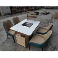 Table de hot pot à induction commerciale pour 4 personnes avec plateau en marbre, table de salle à manger de restaurant sans fumée avec cuisinière à induction intégrée
