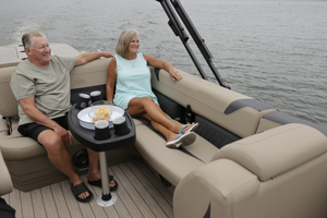 Barco de pasajeros de fibra de vidrio Yate de lujo Barco de turismo Barco pontón 2024 - Product Image 2