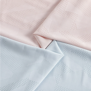 Tissu jacquard structuré effet frais et maille en soie glacée, matière pour <span class=keywords><strong>t</strong></span>-<span class=keywords><strong>shirt</strong></span> de <span class=keywords><strong>sport</strong></span> rafraîchissant pour l'é<span class=keywords><strong>t</strong></span>é, polyester-spandex à séchage rapide. - Product Image 4