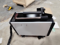 Machine de nettoyage laser 500W 15MJ 50MJ pour la restauration de voitures anciennes, l'élimination de la rouille et de la peinture, l'acier inoxydable, le bois, la pierre - Écologique
