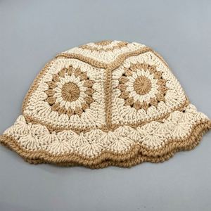 หมวกบักเก็ตถักโครเชต์ลายดอกไม้ทำมือ เนื้อนุ่ม สวมใส่สบาย เหมาะสำหรับฤดูหนาว ใช้ได้ทั้งชายและหญิง สำหรับเดินทางทุกวัน ป้องกันแสงแดด - Product Image 3