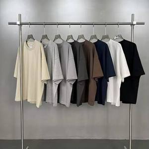 T-shirt Oversize Unisexe Cropped Basique Tendance en Coton Lourd 250G 100% Coton Coupe Boxy Personnalisé Exclusif Luxe Mode - Product Image 1