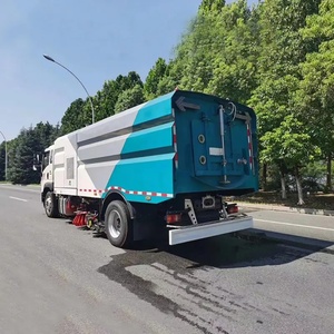 Camión de limpieza de calles con aspiradora HOWO, camión barredor de carreteras de alta presión para carreteras urbanas - Product Image 1