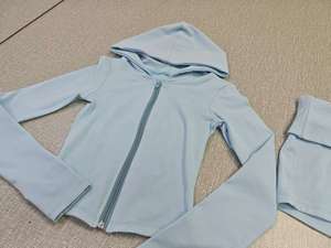 Conjunto de Sudadera Corta con Cremallera y Pantalones Cortos Transpirables de Color Liso para <span class=keywords><strong>Mujer</strong></span>, Venta al por Mayor, 2 Piezas, Ropa de Verano para Descansar con Diadema - Product Image 5
