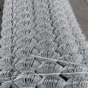 Malla Deportiva de PVC con Revestimiento de Diamante de 60 mm, Fácil Instalación, Duradera, para Canchas de Tenis/Baloncesto, Galvanizada - Product Image 4