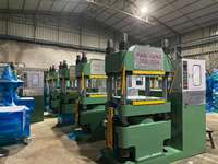 Presse de moulage par compression de mélamine industrielle 350T à commande PLC pour la production de gobelets à vin, ligne de production haute capacité