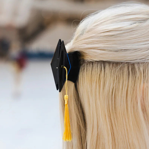 Mini pince à cheveux en forme de toque de diplômé avec pompon, pour la promotion 2026, accessoire capillaire pour fête de remise des diplômes - Product Image 2