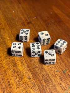 Dados de Cuerno de Búfalo Hechos a Mano, Elaborados con Cuidado para un Juego Suave y Equilibrado, Decoración para Juegos de Mesa Tradicionales - Product Image 5