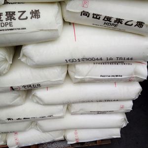 Fábrica de alta calidad SINOPEC HDPE HHM TR144 Pellets Moldeado por soplado Buena procesabilidad Gránulos de HDPE para bolsas de películas - Product Image 3