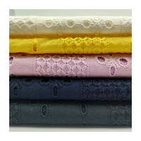 Vente en gros dubai net lacets tissu coton oeillet tissu broderie pour robe de dame