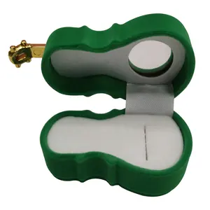 Attractive Violin Shape Popular Jewelry Ring Presentation Boxes Green Velvet Ring Holder with Display Window