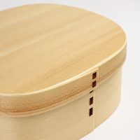 Boîte à bento ovale en bois de pin certifiée professionnelle, durable, pour la restauration, les traiteurs et l'emballage de sushis (vente en gros)