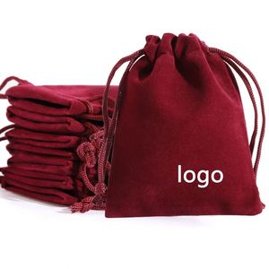 Sac cadeau miniature en velours personnalisé 3x4 pouces, pochettes d'emballage pour bijoux en tissu de velours rouge, sac cadeau avec cordon de serrage bordeaux - Product Image 1