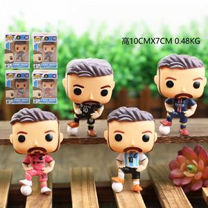 Figurines de collection mignonnes de Lionel Messi, star du football, en PVC durable, avec plusieurs tenues de carrière, pour bureau - Product Image 4