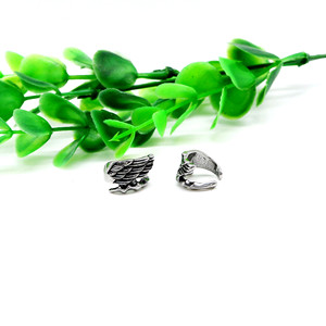 Yunnique – boucles d'oreilles en forme d'ailes d'ange, en acier titane, imitation argent thaïlandais, clips d'oreille rétro en forme de plume, sans perçage, bijoux cadeau - Product Image 3