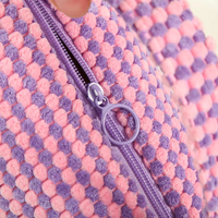 Nouvelle conception, trousse de maquillage mignonne de couleur violette, personnalisable, couleur unie, surface brillante, sacs cosmétiques à fermeture éclair pour femme avec poignée