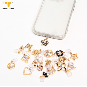 Tappo Antipolvere in Alluminio Personalizzato 2026 per <span class=keywords><strong>iPhone</strong></span>, Cappuccio Protettivo Carino per Porta di Ricarica Tipo C - Product Image 1