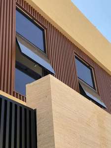 Beau panneau mural en WPC Anti-termites Co-extrusion WPC Panneau de flûte Mur composite Villa en bois - Product Image 6