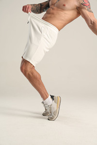 Shorts de sport décontractés pour hommes RUIQUWIN avec logo personnalisé, taille plus, coupe droite, respirants, séchage rapide, écologiques, pour le basketball - Product Image 2