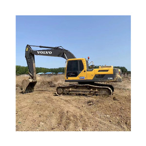 Excavatrice Volvo240 d'occasion de haute qualité avec une puissance élevée en provenance de Suède à vendre Excavatrices sur chenilles Volvo 240 - Product Image 4