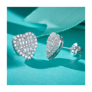 Orecchini a Perno a Forma di Cuore in Argento Sterling 925 con Moissanite di Alta Qualità, Regalo di Nozze, Spedizione Senza Dazi - Product Image 1