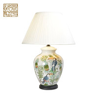 Lampe de table électrique européenne en céramique faite à la main, abat-jour en forme de tambour, bleu et blanc, pour chambre et hôtel, décoration intérieure
