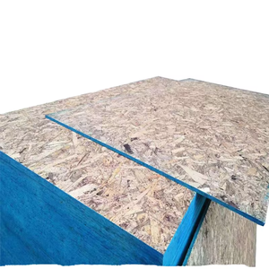 Pin de rayonnement OSB (Osson Board) en pin de <span class=keywords><strong>Masson</strong></span> pour la construction de meubles, de murs, de toits et de plafonds Surface finie en tilleul. - Product Image 1