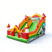 Château gonflable à double toboggan Mickey Mouse, mur d'escalade, respectueux de l'environnement, capacité de 500 kg, matériau PVC, taille personnalisable
