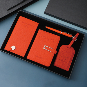 Ensemble cadeau de voyage en cuir PU : porte-passeport, étiquette de bagage, bloc-notes et carnet – Coffret cadeau d'affaires en gros - Product Image 4