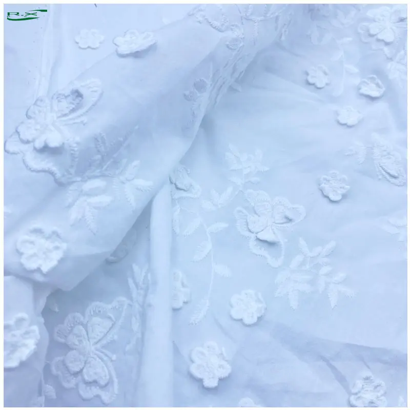 Оптовая продажа высокого качества белый цветочный 100% хлопок вуаль 3d вышивка ткани для одежды