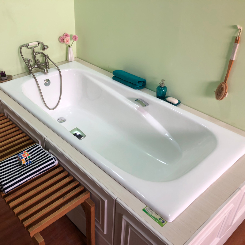 1 8 m China Bathtub extra