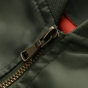Giacca bomber uomo OEM con ricamo/stampa logo personalizzato, giacca volo MA1 sottile, giacca sport pilota nylon impermeabile - Product Image 4