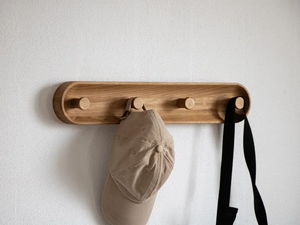 Porte-manteau mural en bois de chêne personnalisé, crochet mural moderne, patère murale minimaliste pour <span class=keywords><strong>entrée</strong></span> - Product Image 1