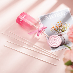 Loris – désodorisant de noël, huile de parfum de luxe, parfum de maison, diffuseur en bouteille noir, bouteille avec bâton et boîte - Product Image 4