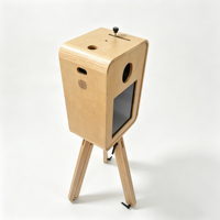 Cabina de Fotos Vintage de Madera con Doble Pantalla de 18.5 Pulgadas, Trípode Plegable, Kiosco de Autoservicio Compatible con iPad y DSLR para Alquiler en Fiestas y Bodas