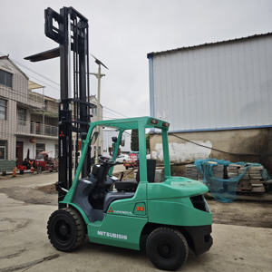 Chariot élévateur diesel Mitsubishi FD30 3 tonnes, levage 3m, 4x4, modèle 2023, occasion, garantie 1 an, origine Japon - Product Image 5