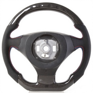 Volant <span class=keywords><strong>de</strong></span> course moderne et simple YLC T5EVO E60 en cuir perforé et fibre <span class=keywords><strong>de</strong></span> carbone avec éclairage LED, 3 branches, 50 mm, pour modification <span class=keywords><strong>de</strong></span> voitures - Product Image 2