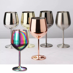 Taça de Vinho Dourada em Aço Inoxidável, Inquebrável para Martini, Coquetel, Champanhe e Vinho Tinto, de Metal Colorido e Personalizável - Product Image 1