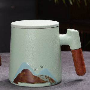 Mug en céramique avec poignée en bois imprimable avec logo, filtre à thé intégré, couleur personnalisée et motif de dessin animé pour les fêtes - Product Image 5