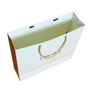 Sac en papier cadeau de luxe personnalisé KM avec poignée en ruban pour l'emballage de vêtements et de chaussures - Product Image 4