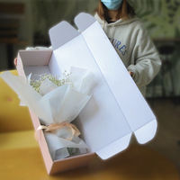 Boîte en carton kraft blanc personnalisée 7x5x4, emballage cadeau, boîte florale, emballage pour l'expédition de fleurs