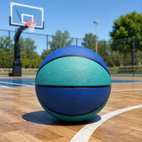 Ballon de basketball en caoutchouc taille 5 personnalisé, bicolore bleu-vert, antidérapant, durable, pour l'entraînement en extérieur des jeunes et des enfants