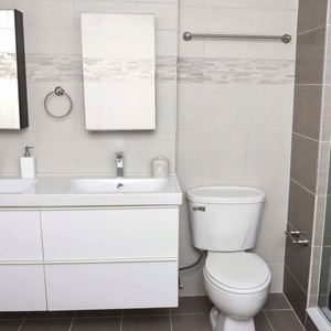 Juego de Accesorios Modernos de Lujo WEKIS de Metal Cromado para Baño, Cocina, Apartamento, Dormitorio, Sala de Estar y Hotel, Fáciles de Limpiar - Product Image 6