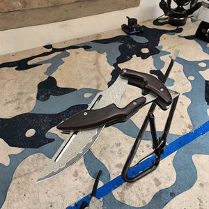 Cuchillo de bolsillo industrial de acero inoxidable Damasco para envío a EE. UU., mango de madera natural de sándalo amarillo, punta caída de 19 cm, para exteriores - Product Image 3