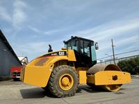 Rouleau Compacteur Caterpillar d'Occasion CS683 CS583 Rouleau Compresseur Vibratoire à Entraînement Hydraulique Prix du Rouleau Compresseur d'Occasion