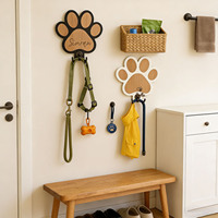 Crochet mural personnalisé en forme de patte de chien, support de laisse pour animaux de compagnie sur mesure, porte-collier en bois, porte-empreintes de pattes gravé, cadeau pour les amoureux des animaux
