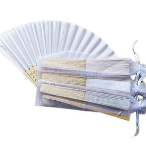 Abanico de Bambú Personalizado de 21 cm con Diseño Musical Tallado en Tela para Decoración del Hogar, Regalo para el Año Nuevo Chino o Bodas - Product Image 1